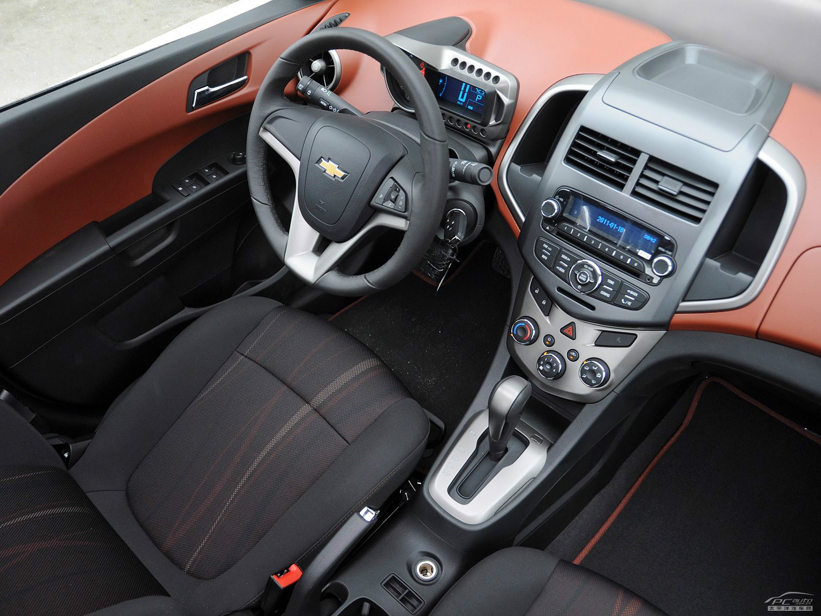 愛唯歐內(nèi)飾高清大圖