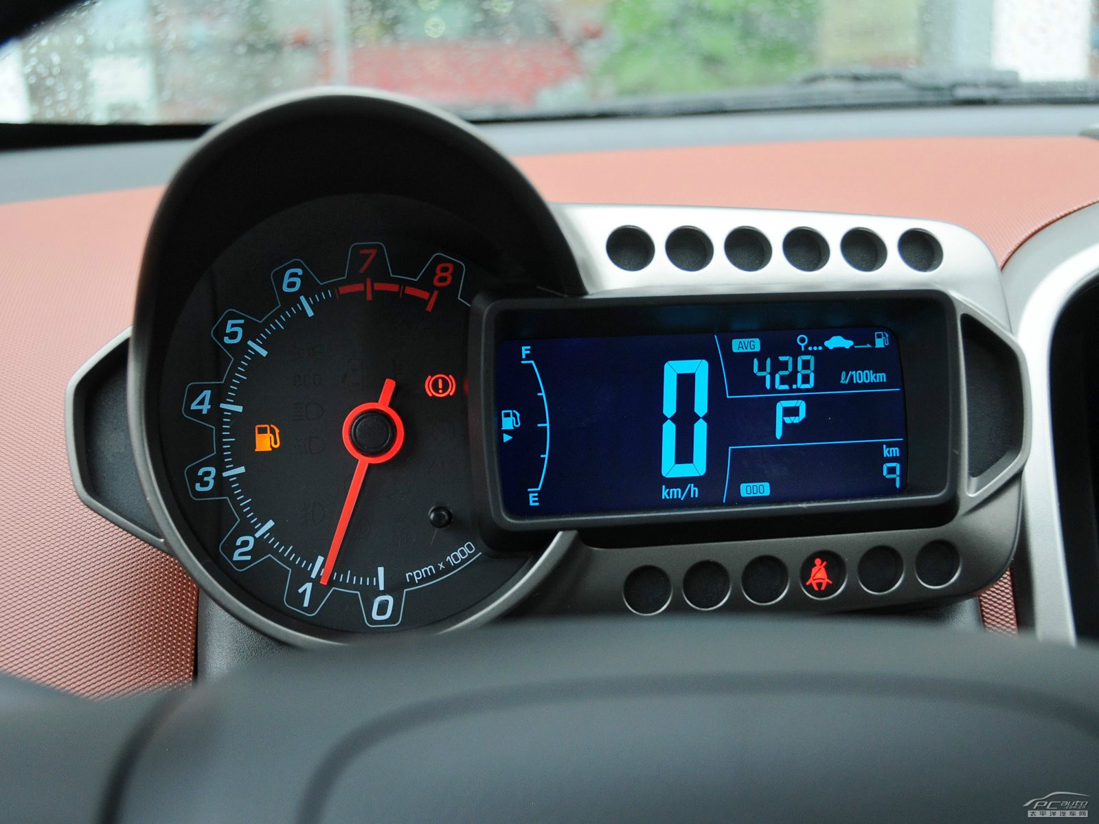 愛唯歐內(nèi)飾高清大圖