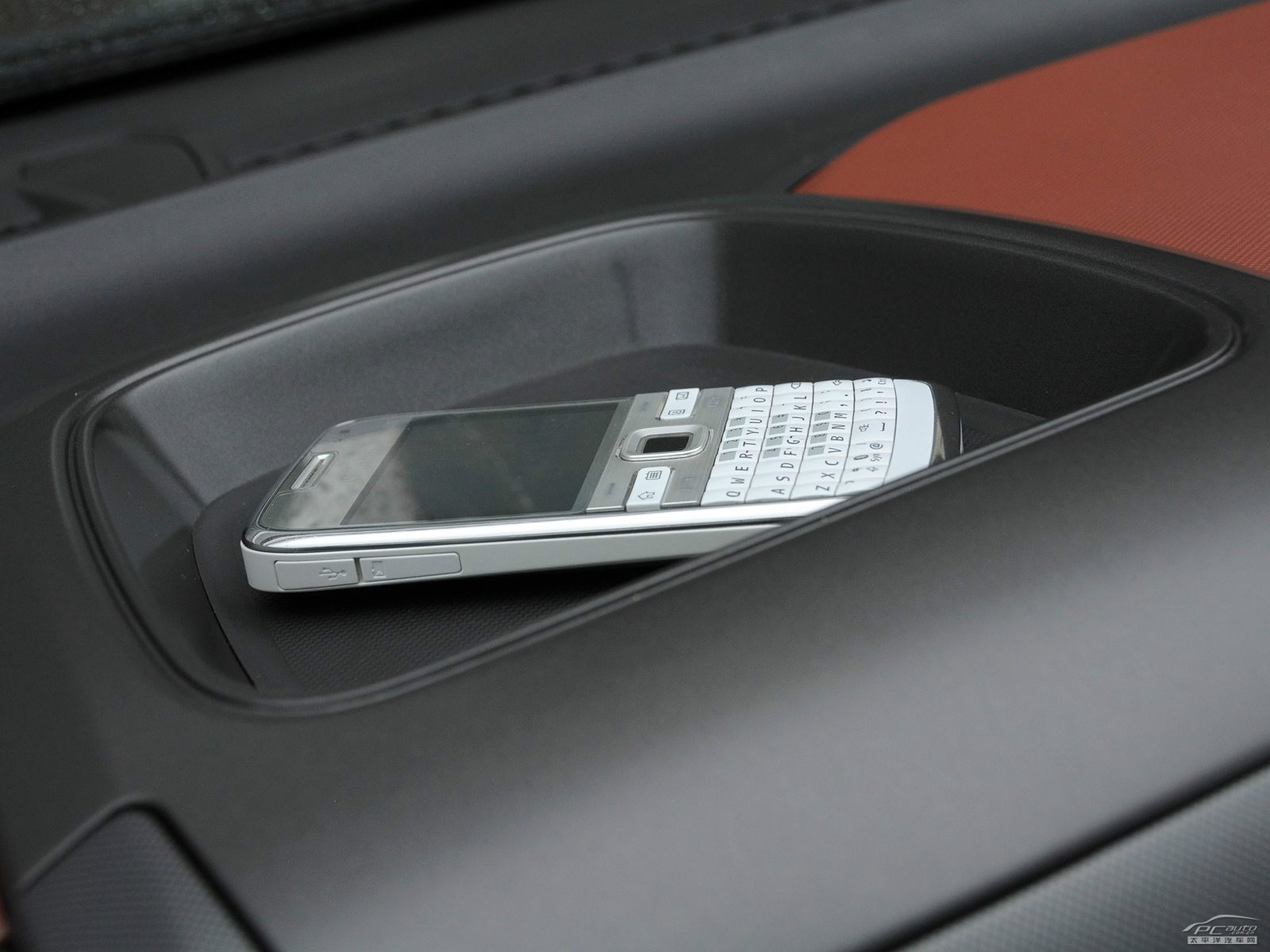 愛唯歐內(nèi)飾高清大圖