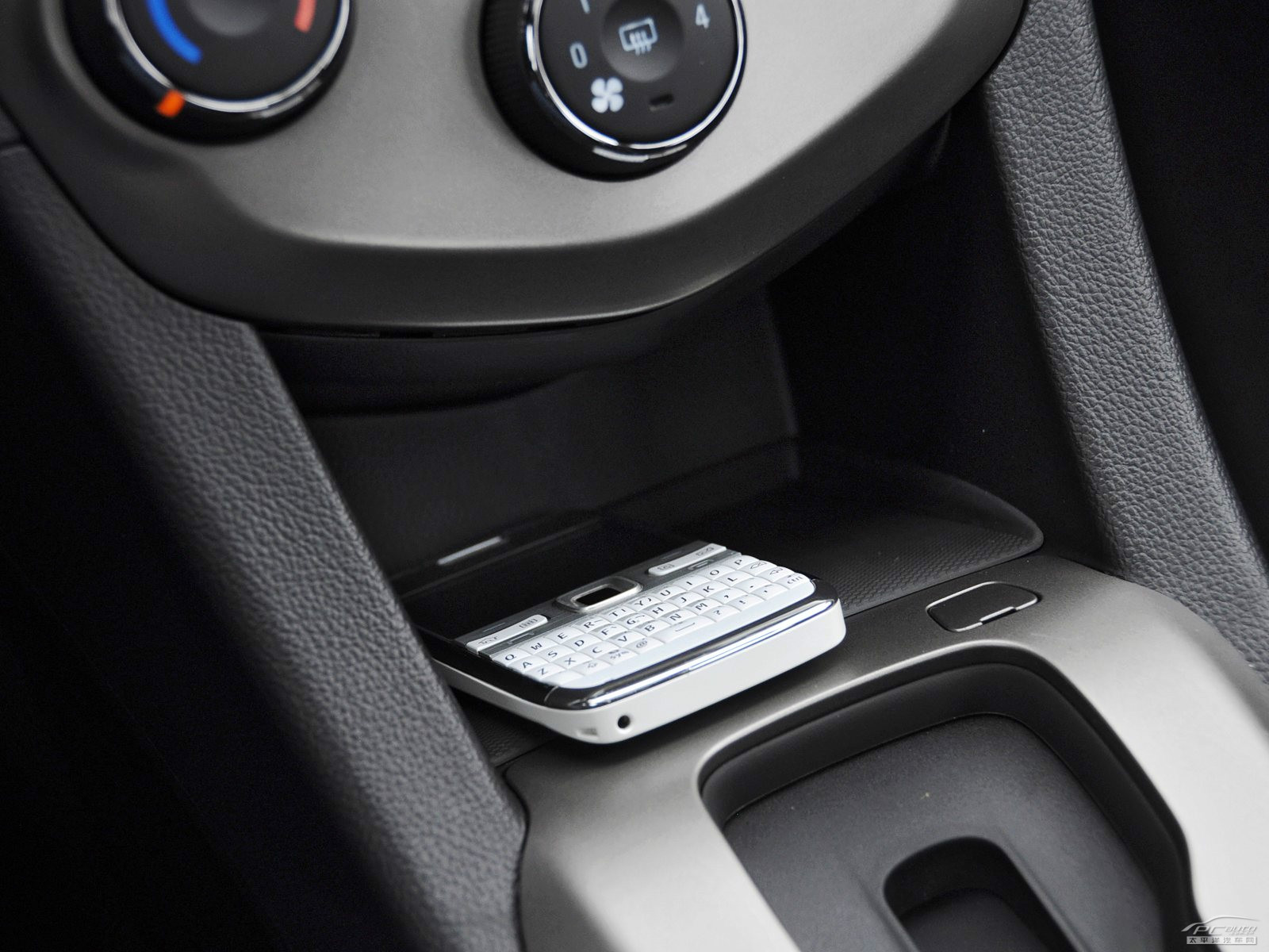 愛唯歐內(nèi)飾高清大圖