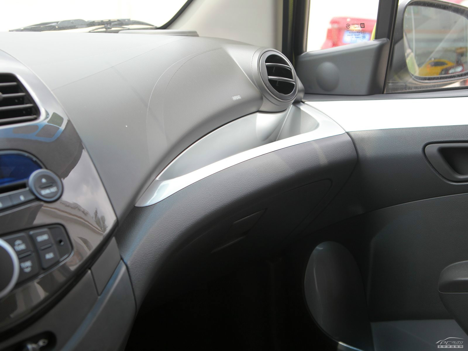 斯帕可Spark內(nèi)飾高清大圖