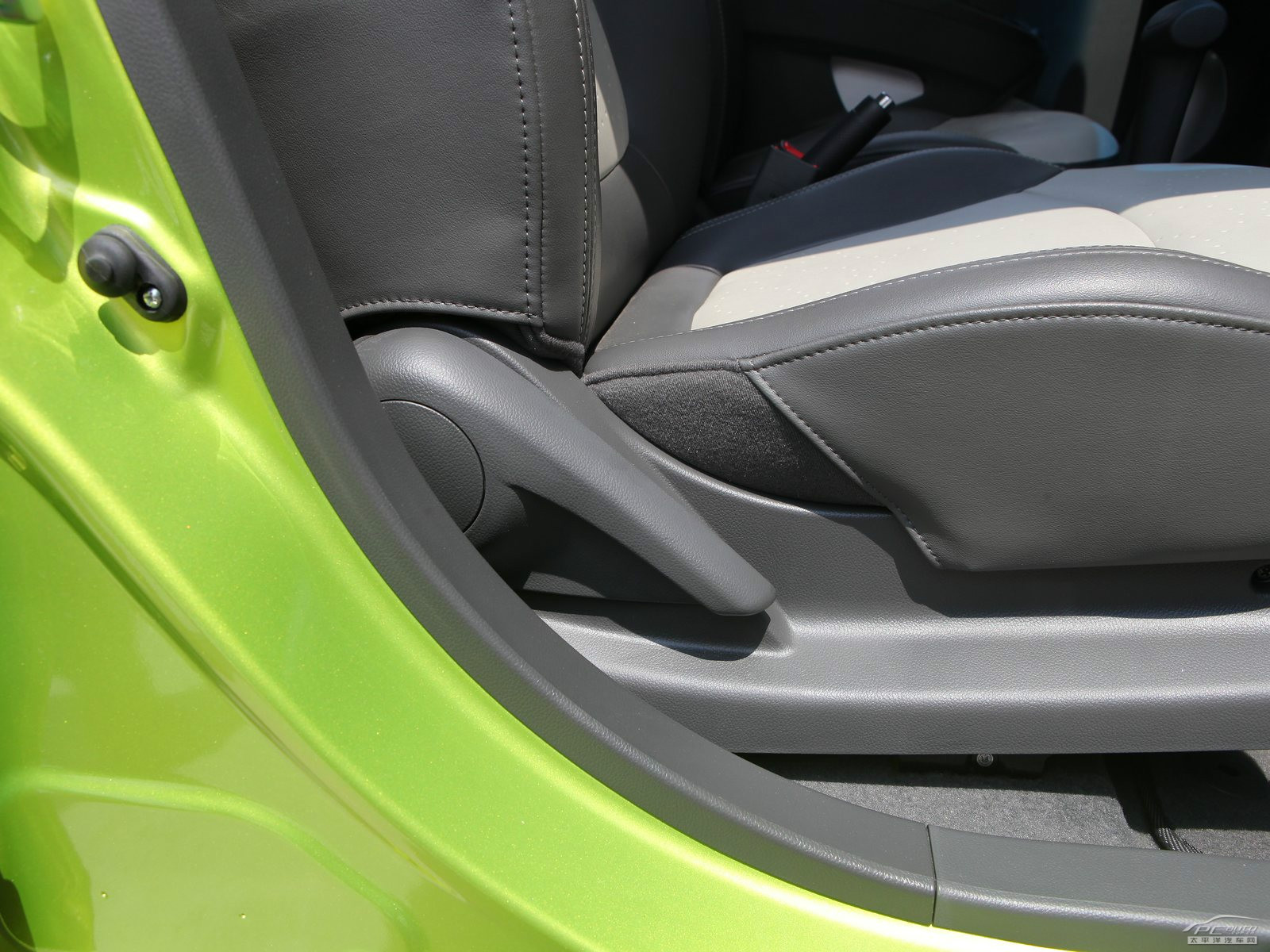 斯帕可Spark內(nèi)飾高清大圖