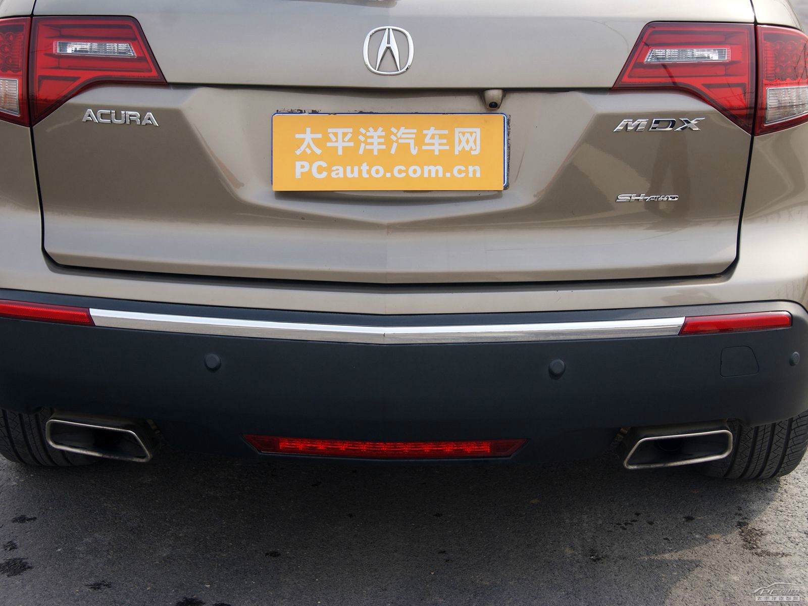 謳歌MDX外觀高清大圖