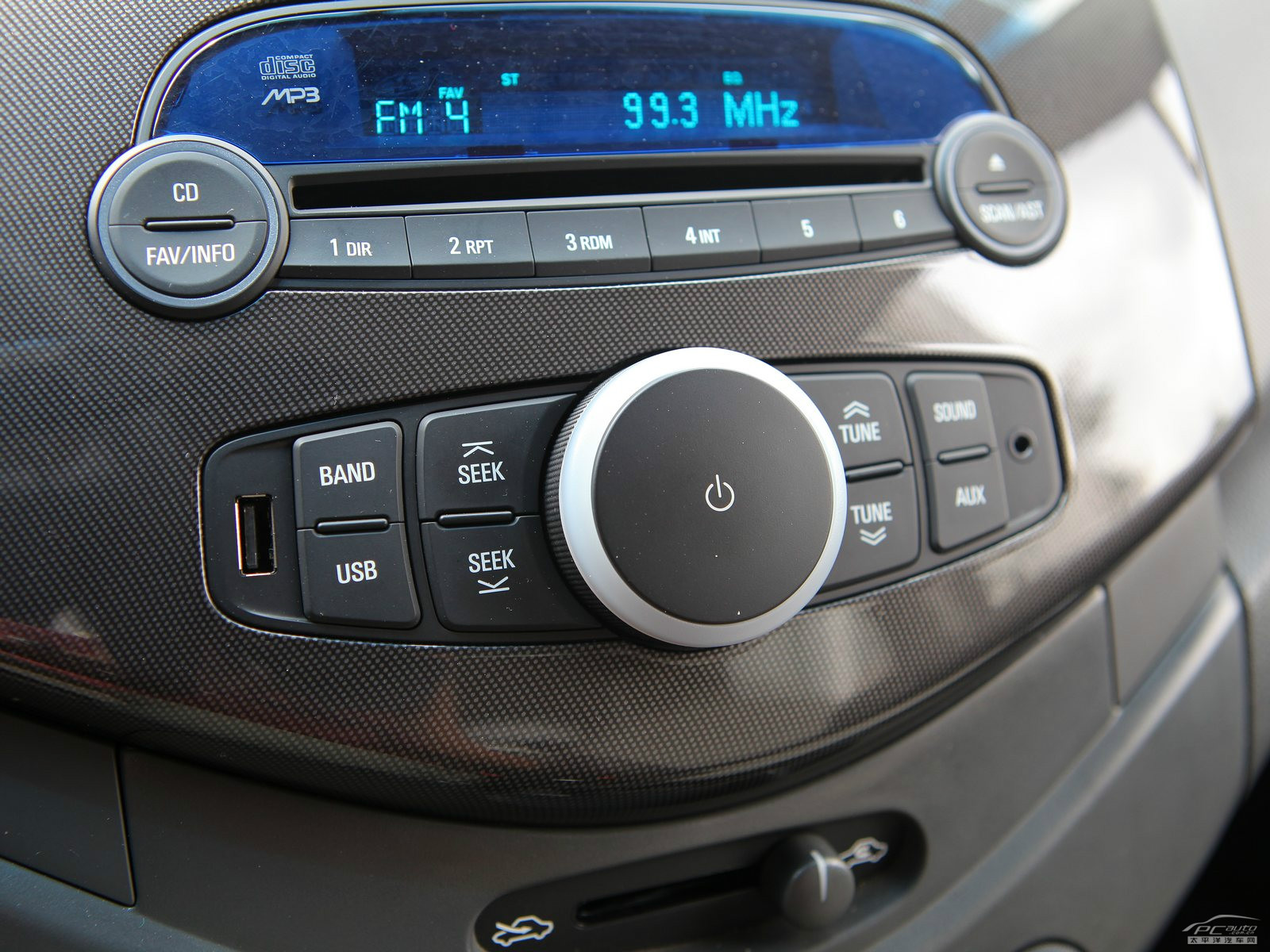 斯帕可Spark內(nèi)飾高清大圖