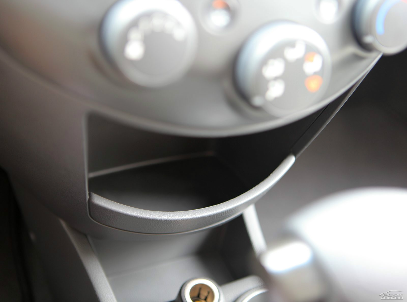 斯帕可Spark內(nèi)飾高清大圖