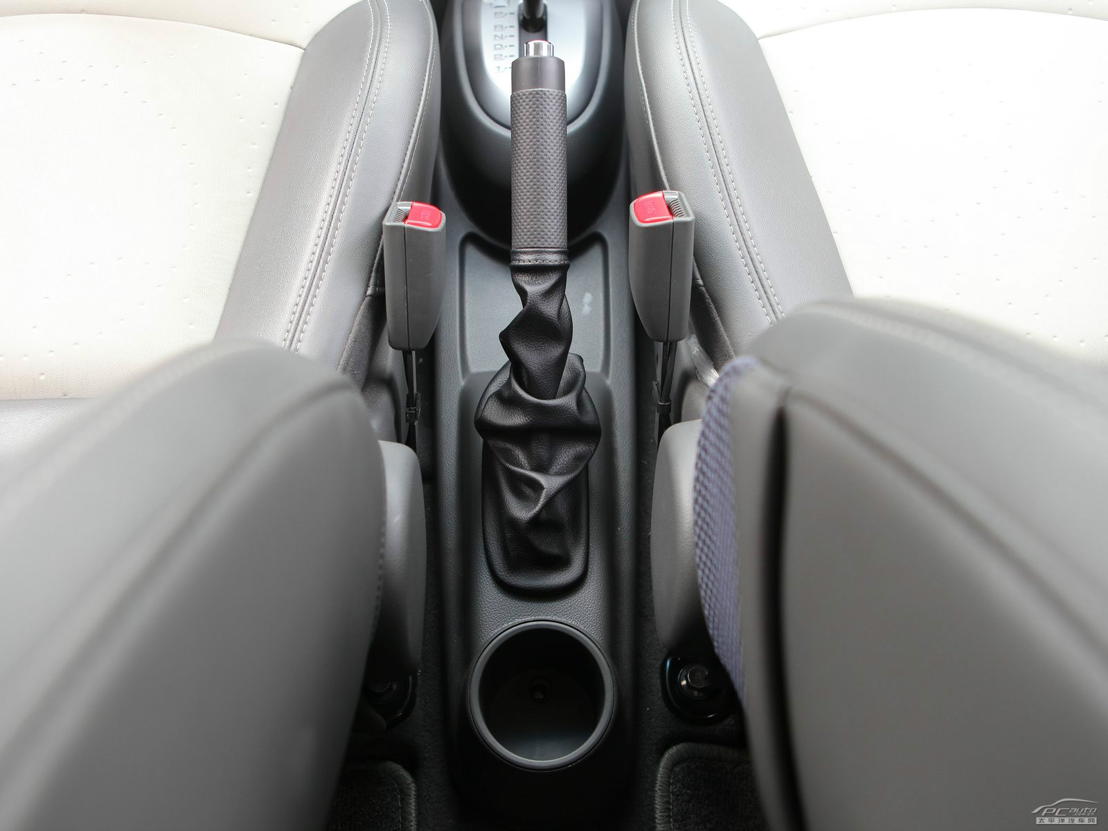 斯帕可Spark內(nèi)飾高清大圖