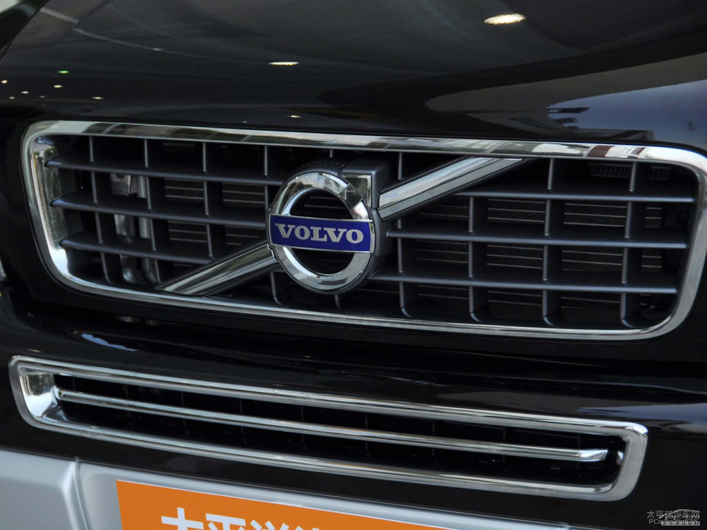 亮黑藍(lán)金屬漆沃爾沃XC90車(chē)頭外觀圖片
