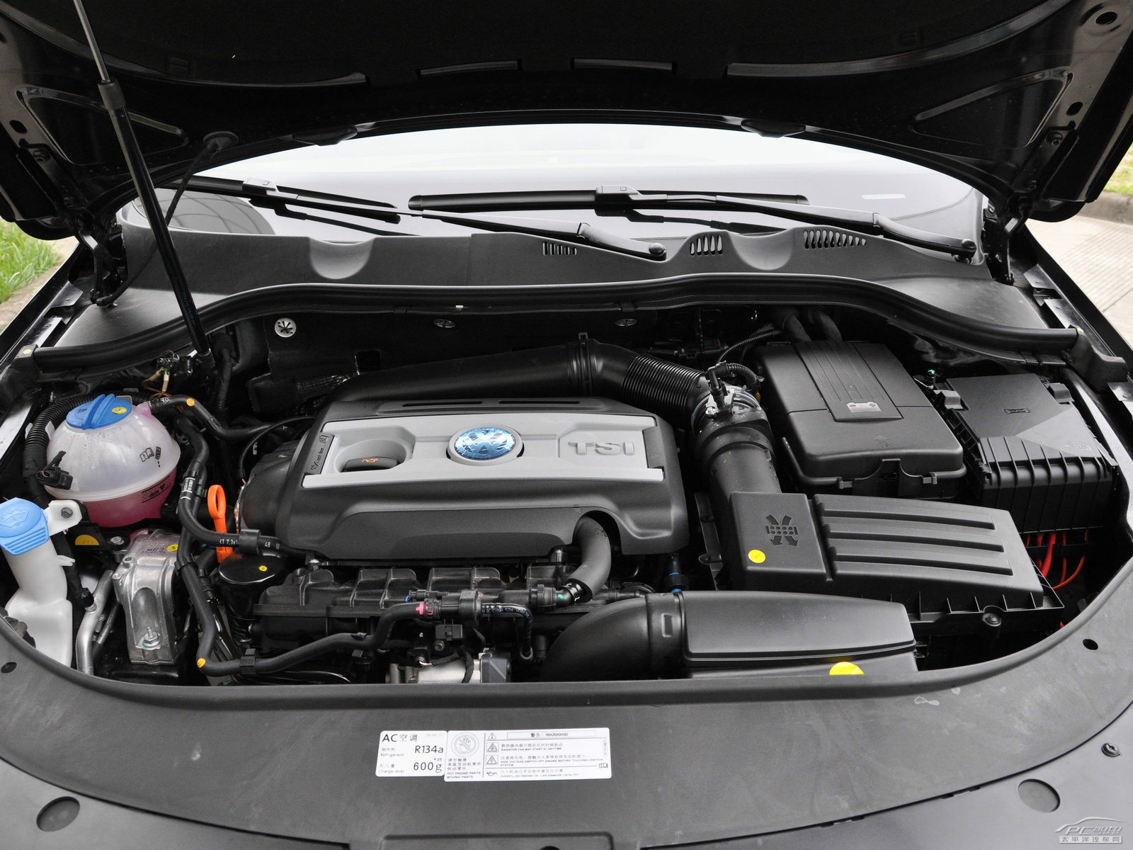 邁騰細(xì)節(jié)高清大圖