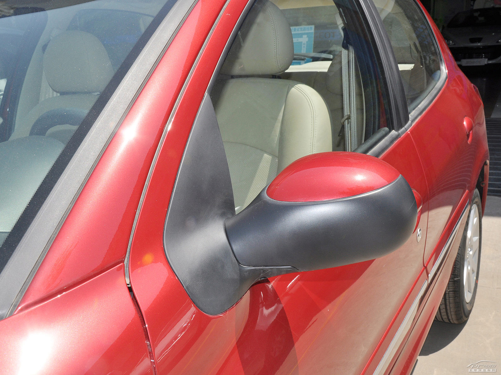 標致207外觀高清大圖