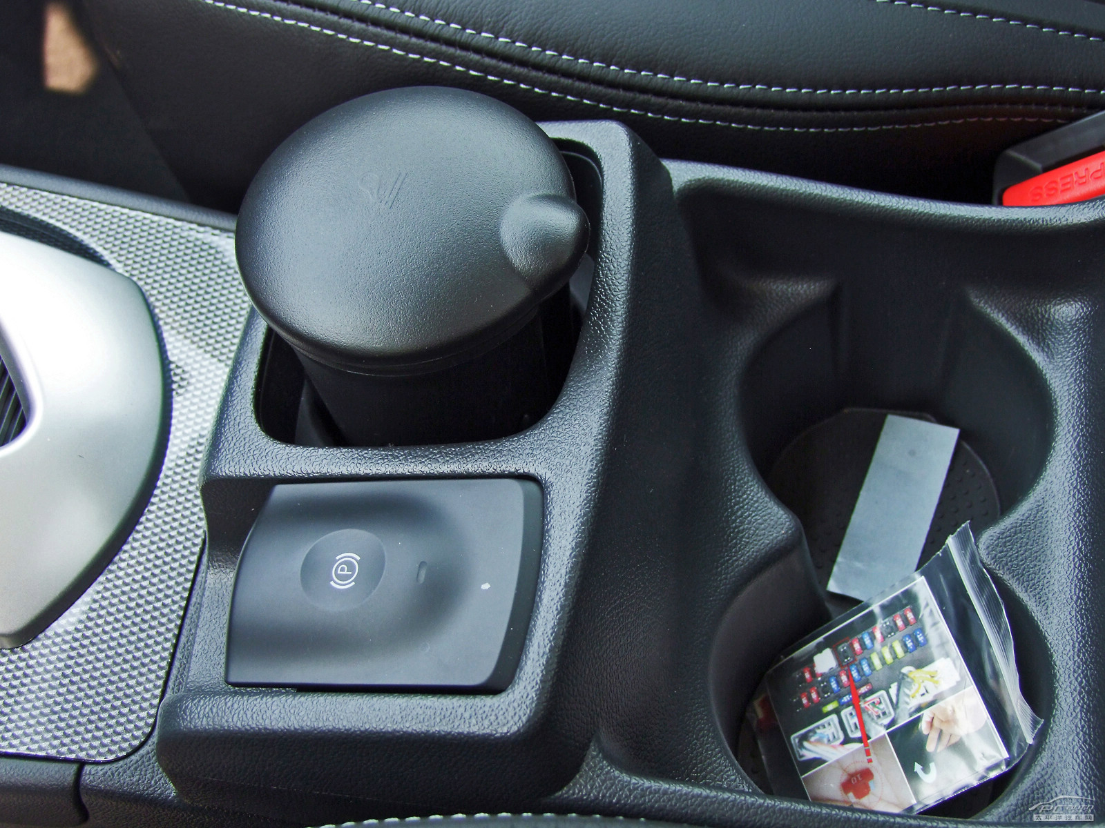 科雷傲(進(jìn)口)內(nèi)飾高清大圖