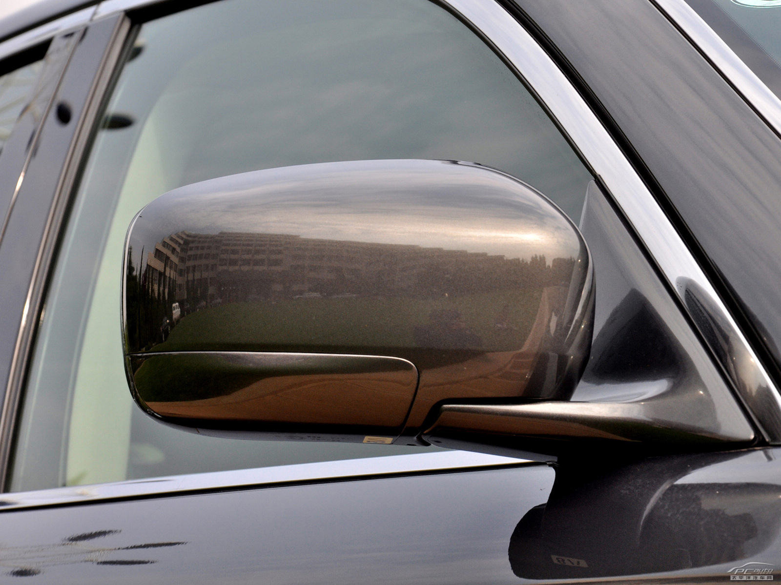 英菲尼迪M外觀高清大圖