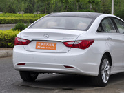 2011款 2.0L LUX 自動 至尊版 2011款 2.0L LUX 自動 至尊版