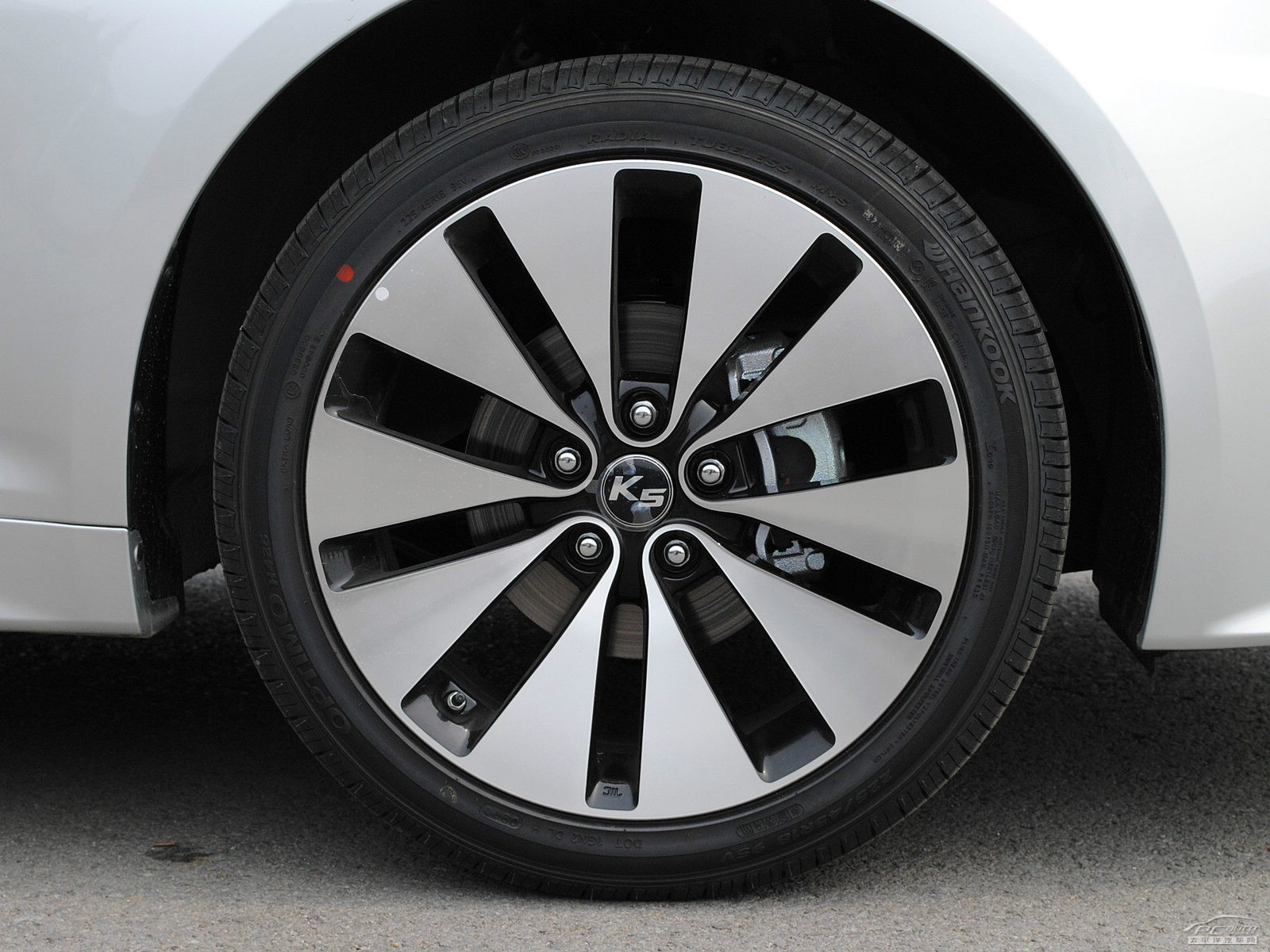 起亞K5凱酷外觀高清大圖