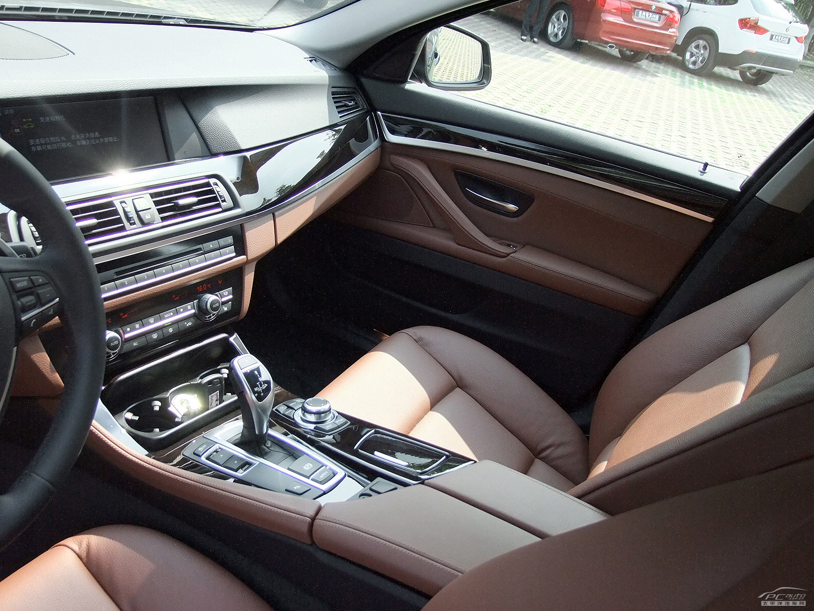 寶馬5系(進口)內(nèi)飾高清大圖