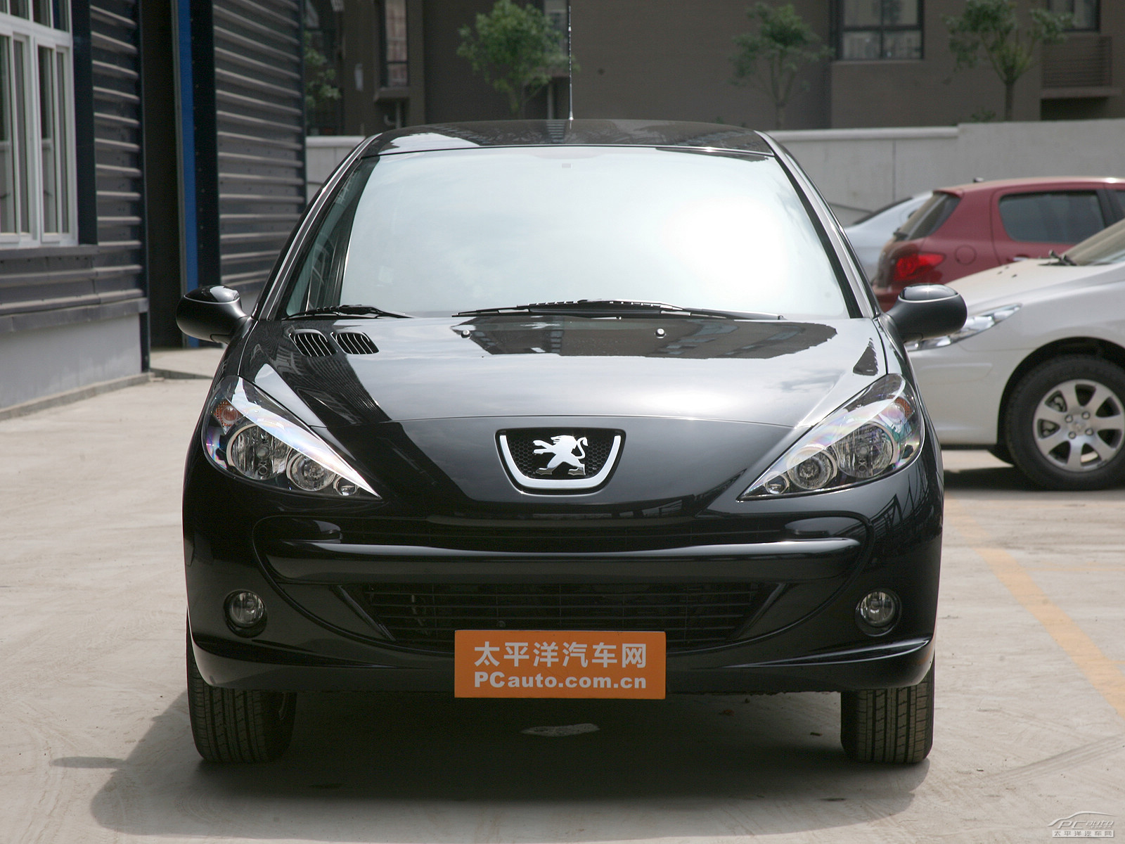標(biāo)致207外觀高清大圖
