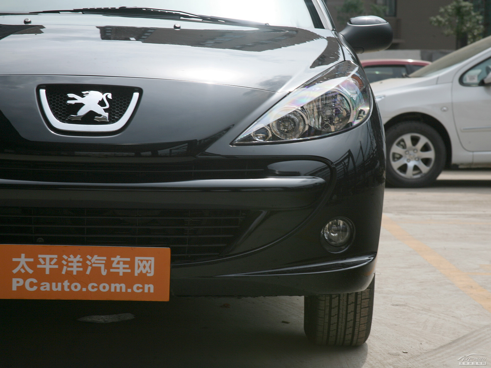 標(biāo)致207外觀高清大圖