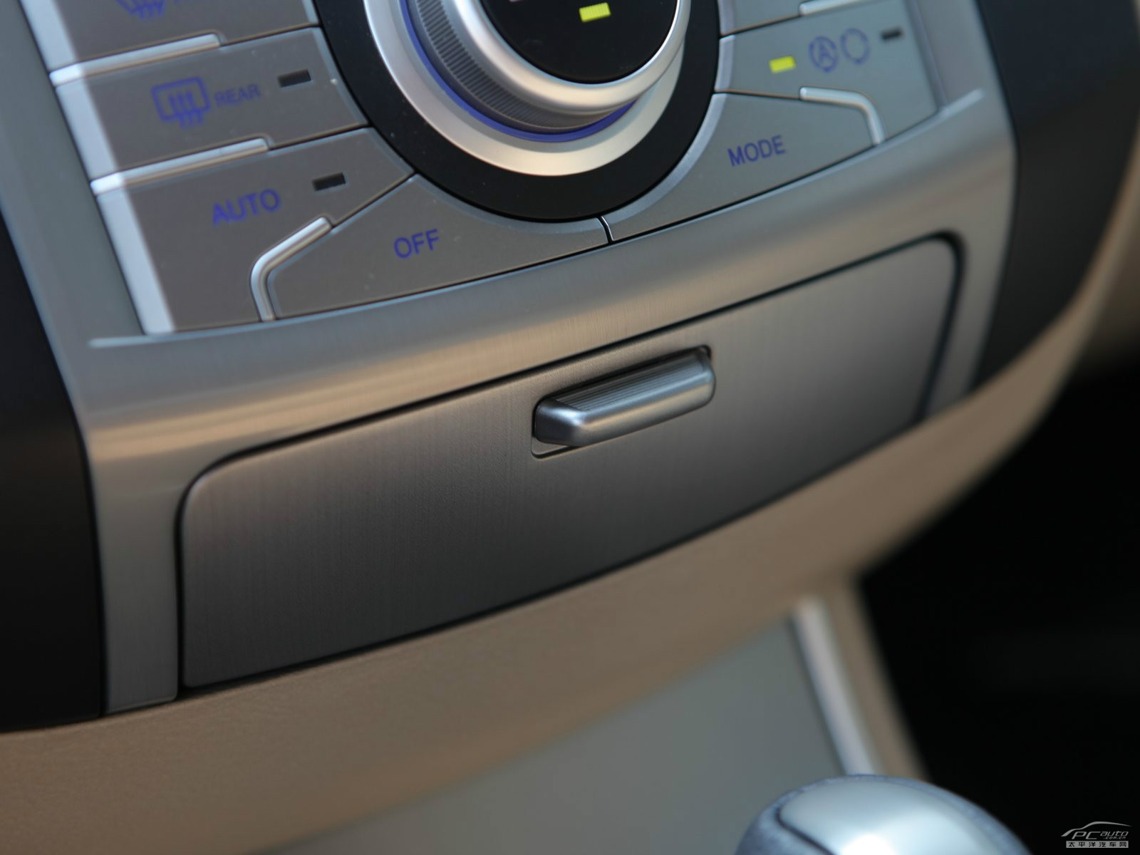 維拉克斯內(nèi)飾高清大圖