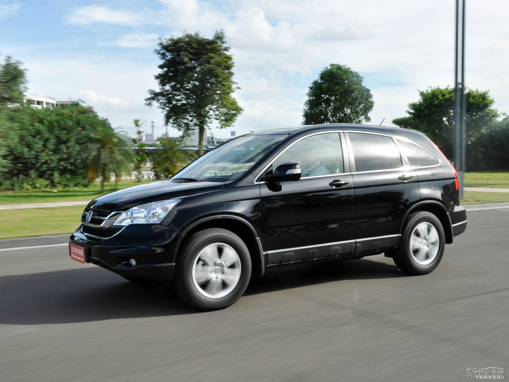 彩晶黑本田CR-V外觀圖片