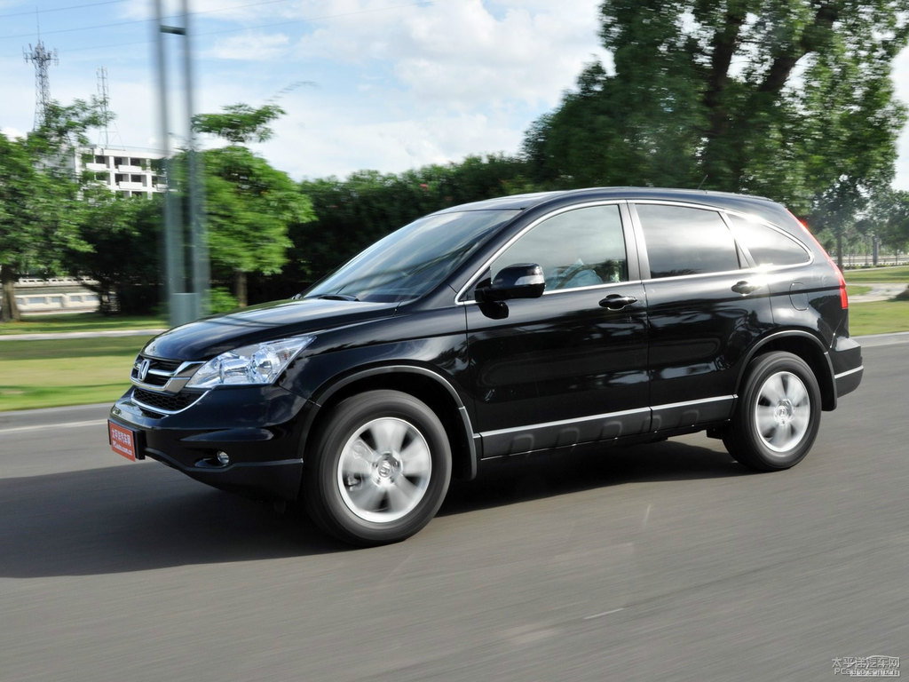 彩晶黑本田CR-V外觀圖片