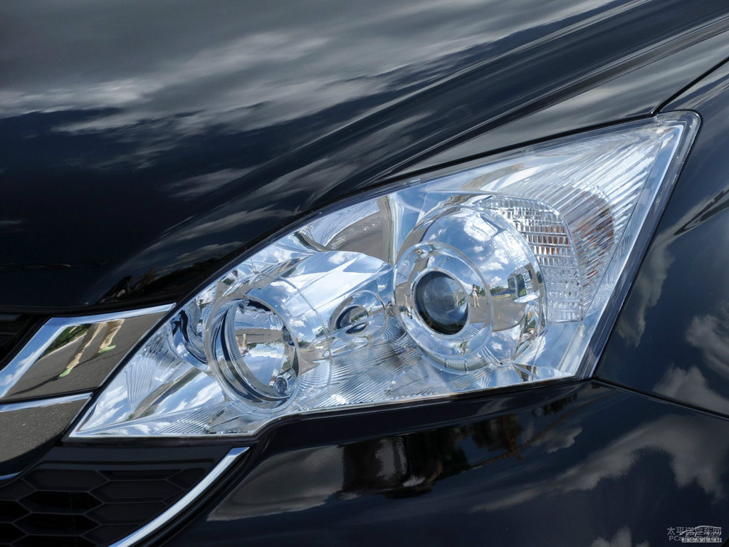 彩晶黑本田CR-V外觀圖片