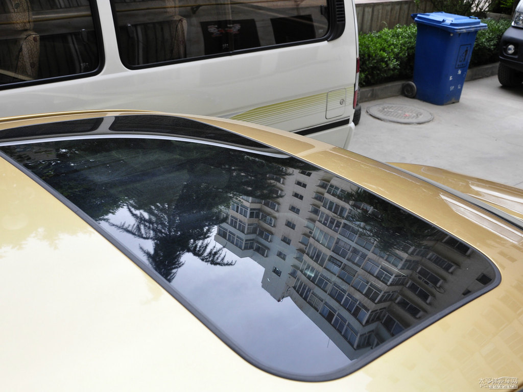 璀璨金騏達(dá)車身外觀圖片