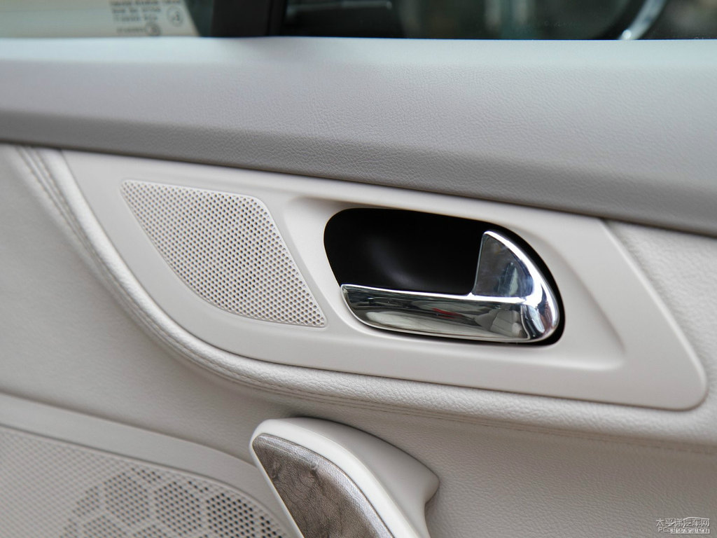碳晶黑標(biāo)致508車廂內(nèi)飾圖片