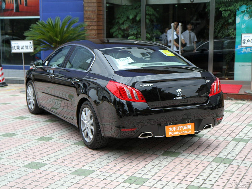 碳晶黑標(biāo)致508整車(chē)外觀外觀圖片