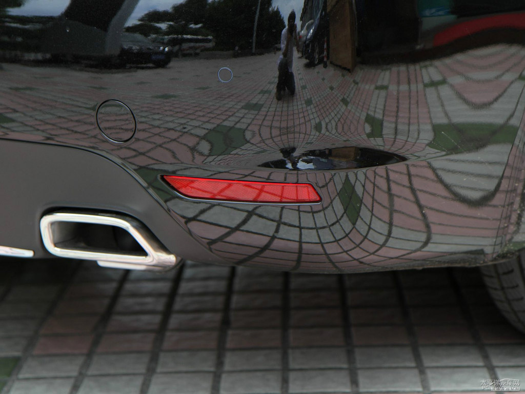 碳晶黑標(biāo)致508車尾外觀圖片