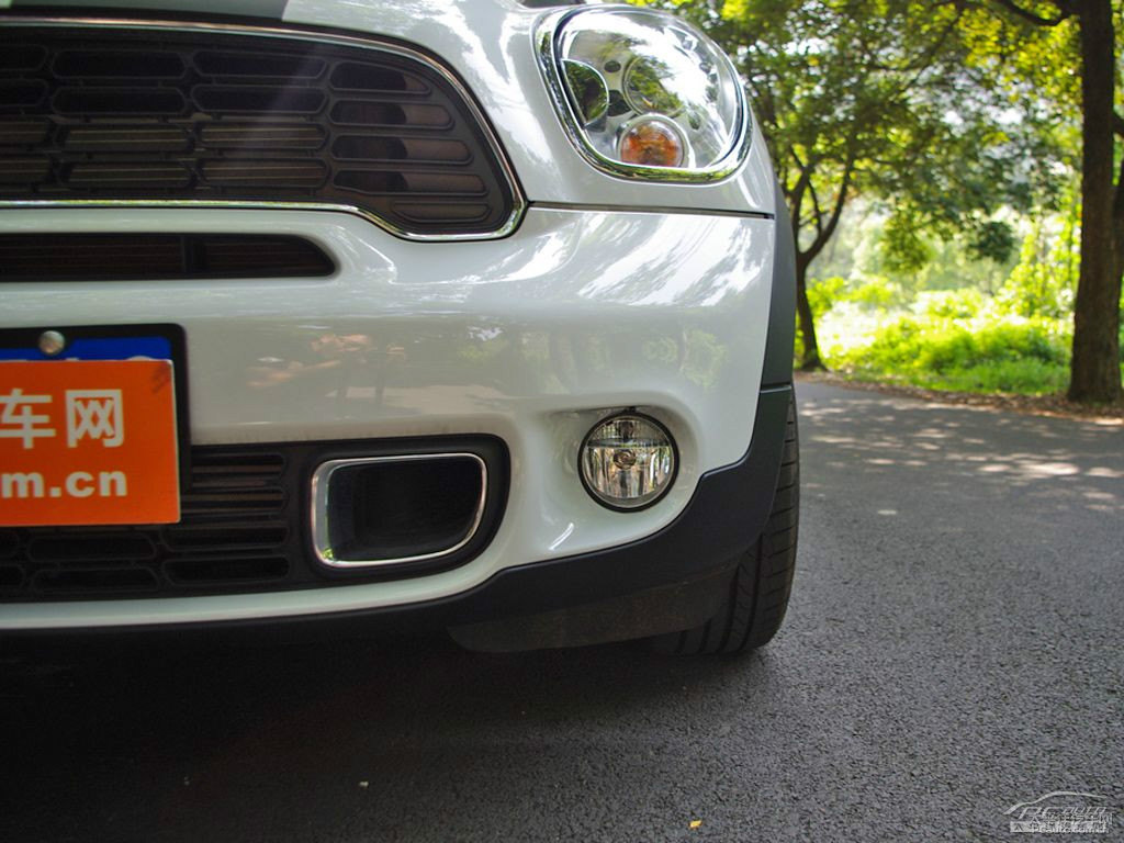 ɫMINI COUNTRYMAN܇^^DƬ