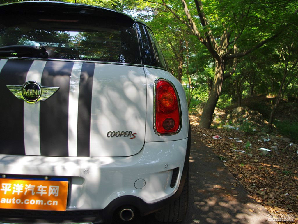 ɫMINI COUNTRYMAN܇(ch)β^(gun)DƬ
