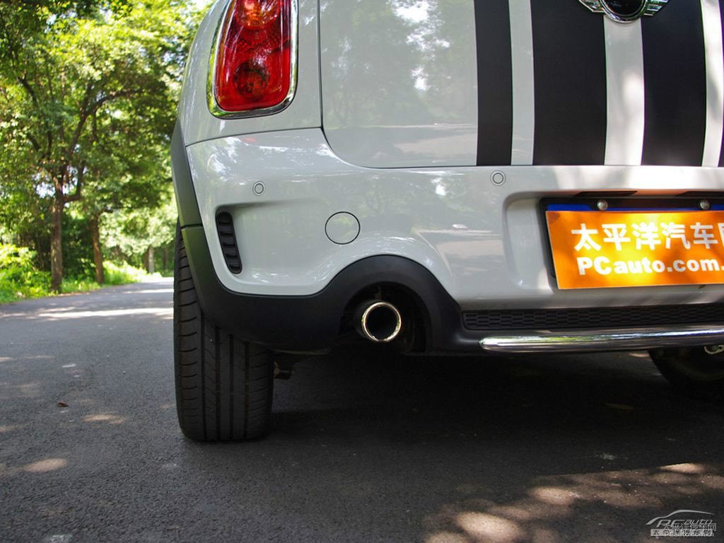 ɫMINI COUNTRYMAN܇β^DƬ
