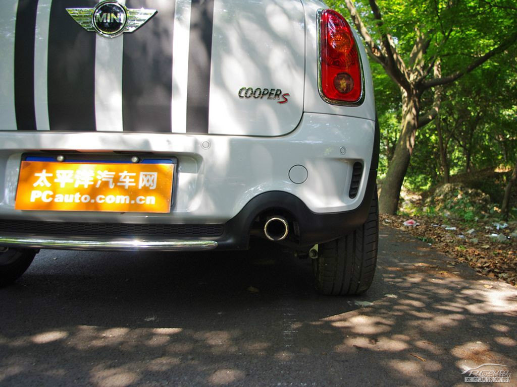 ɫMINI COUNTRYMAN܇β^DƬ