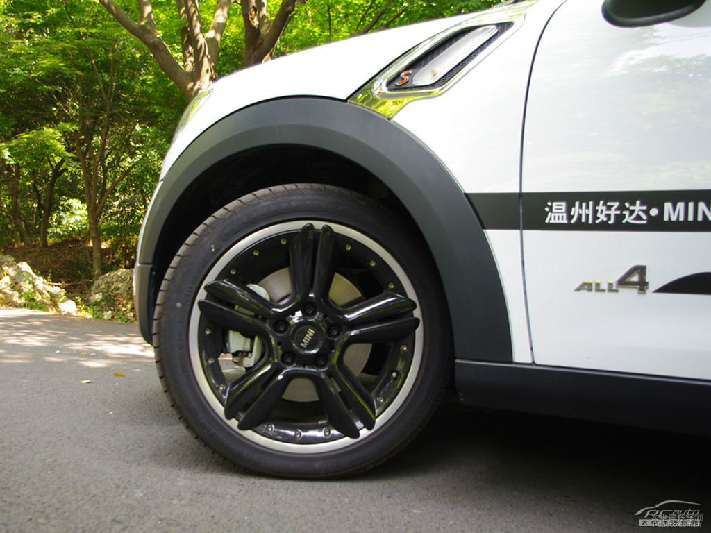 ɫMINI COUNTRYMAN܇^DƬ