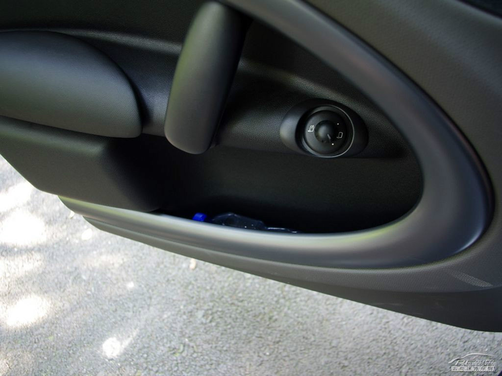ɫMINI COUNTRYMAN܇(ni)DƬ