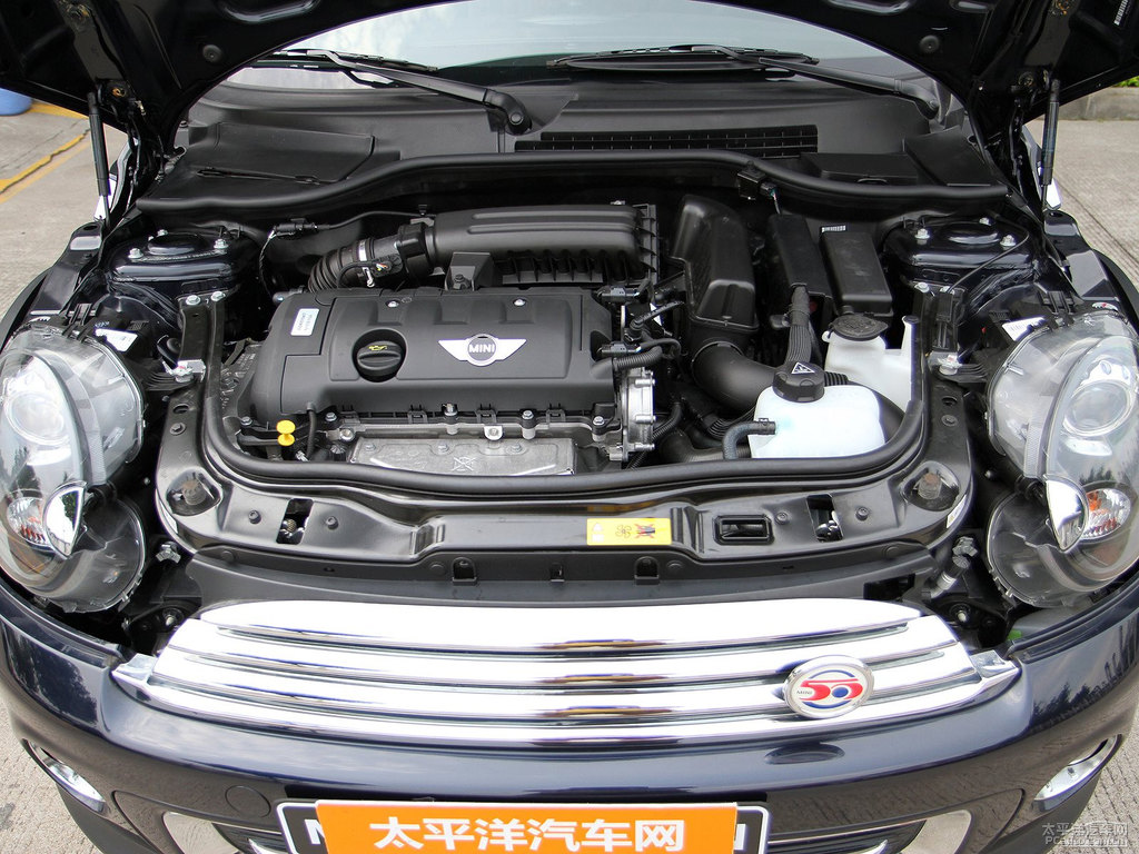 子夜黑MINI CLUBMAN發(fā)動機其它細節(jié)圖片