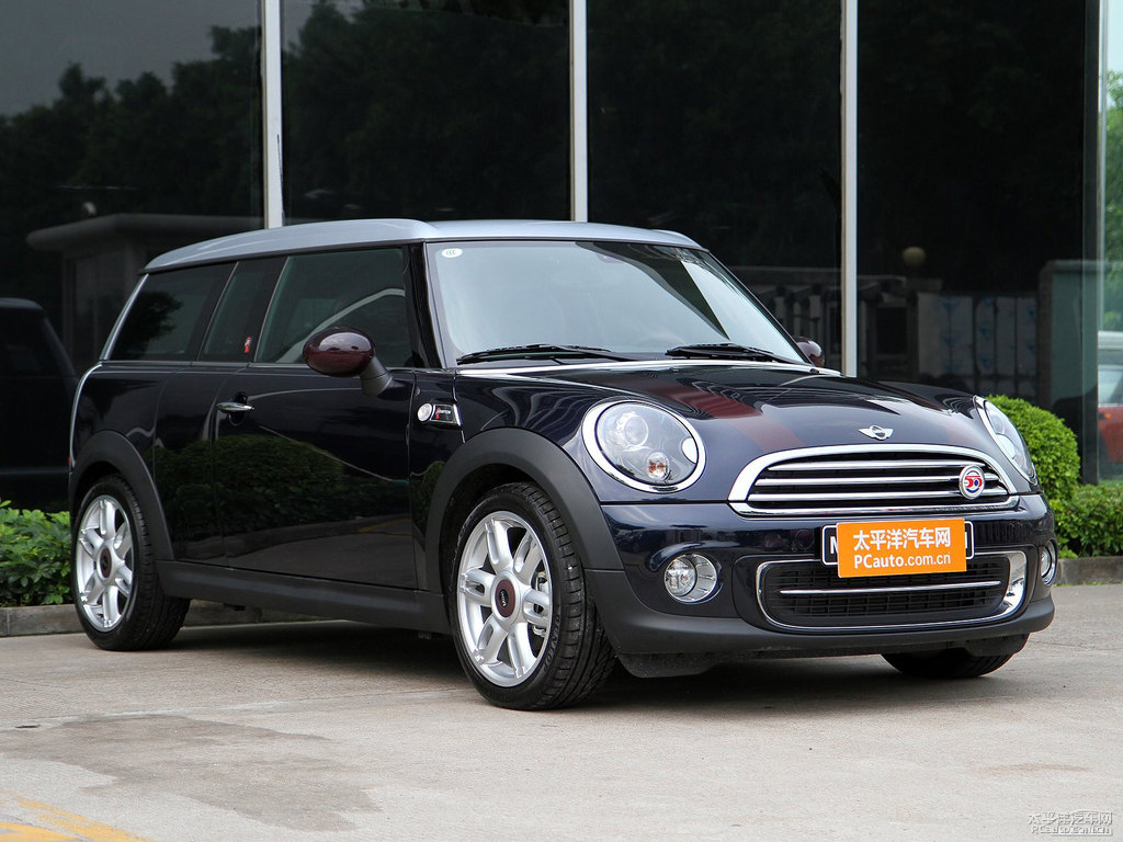 子夜黑MINI CLUBMAN整車外觀外觀圖片