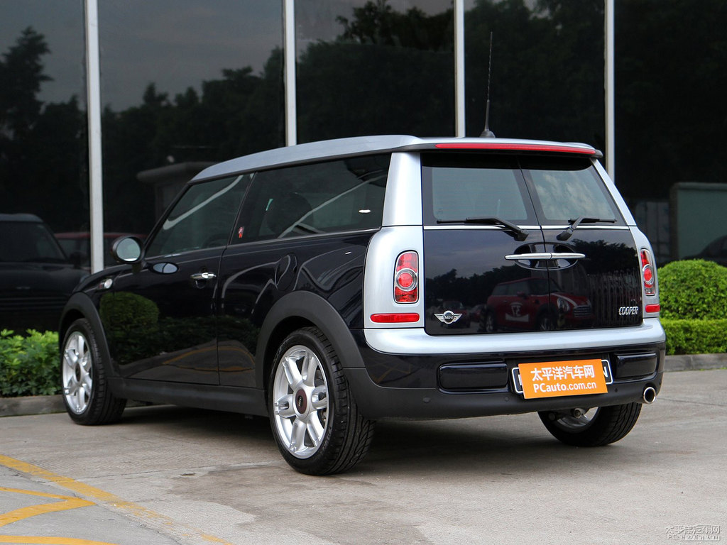 子夜黑MINI CLUBMAN整車外觀外觀圖片