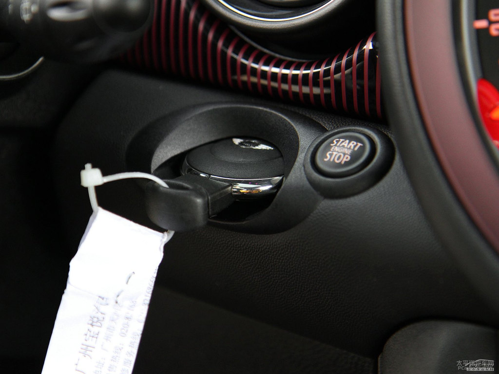子夜黑MINI CLUBMAN中控內飾圖片