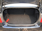 2011款 1.6L 自動尊貴型 2011款 1.6L 自動尊貴型