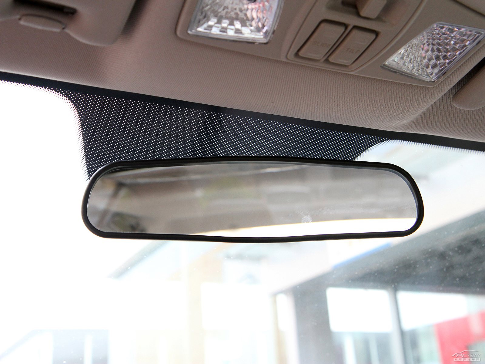 奔騰B50內(nèi)飾高清大圖