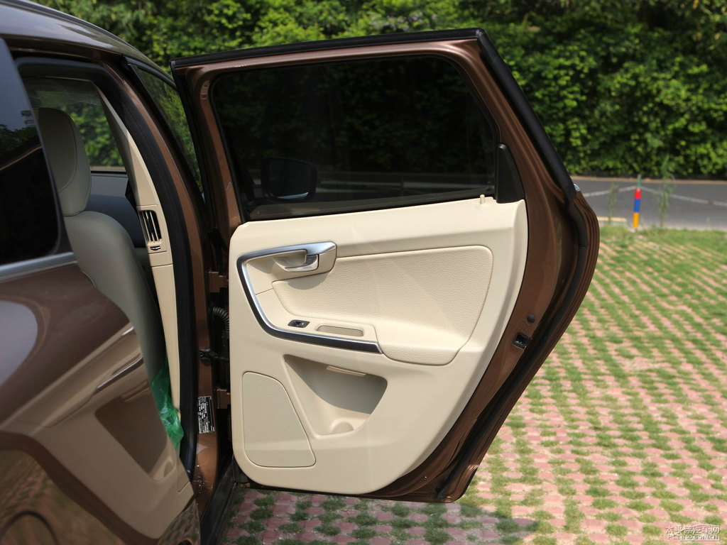 ɫ֠XC60(M(jn))(ni)DƬ