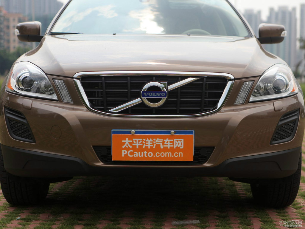 ɫ֠XC60(M)^DƬ