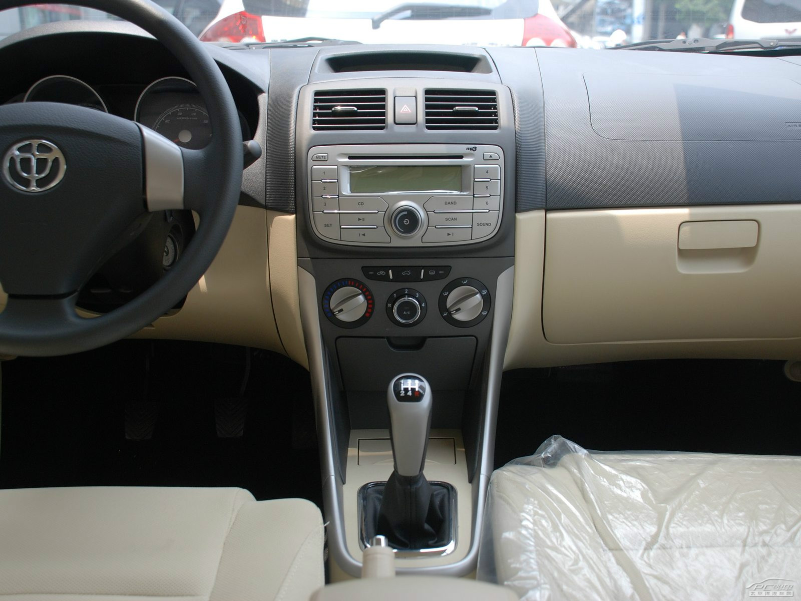 駿捷FSV內(nèi)飾高清大圖