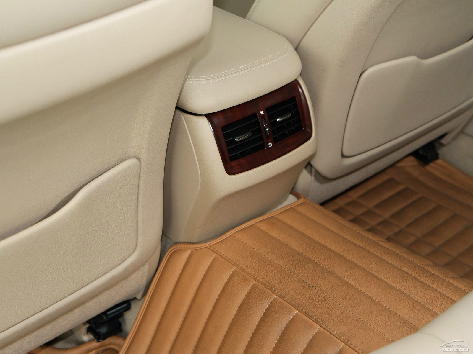 皇冠內(nèi)飾高清大圖