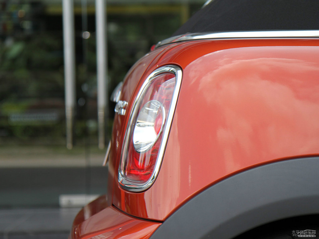 ɫMINI CABRIO܇β^DƬ