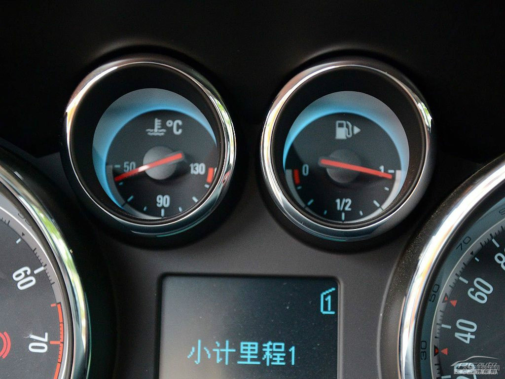 天際藍(lán)英朗內(nèi)飾圖片