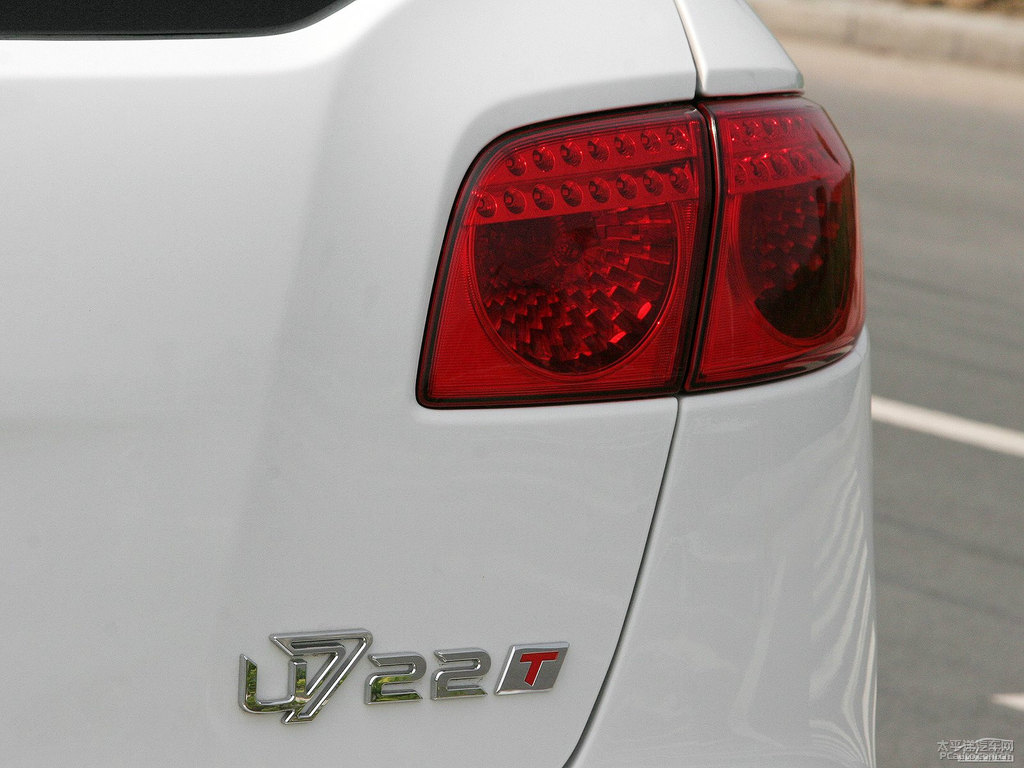 ɰ׼{ǽݴ7 SUV^DƬ
