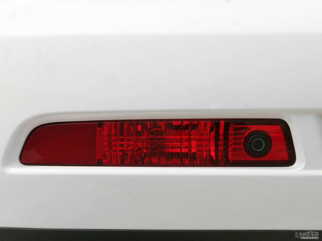 ɰ׼{ǽݴ7 SUV^DƬ