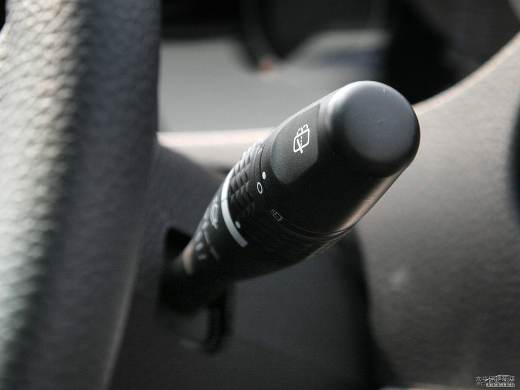 ɰ׼{ǽݴ7 SUV(ni)DƬ