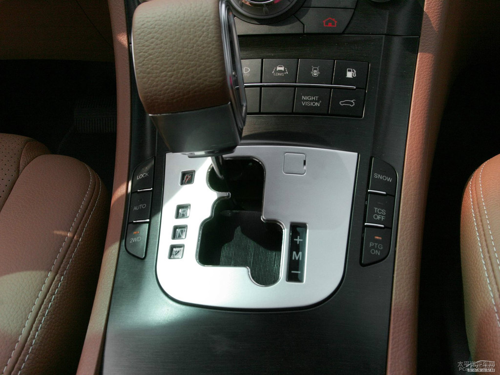 ɰ׼{ǽݴ7 SUV(ni)DƬ